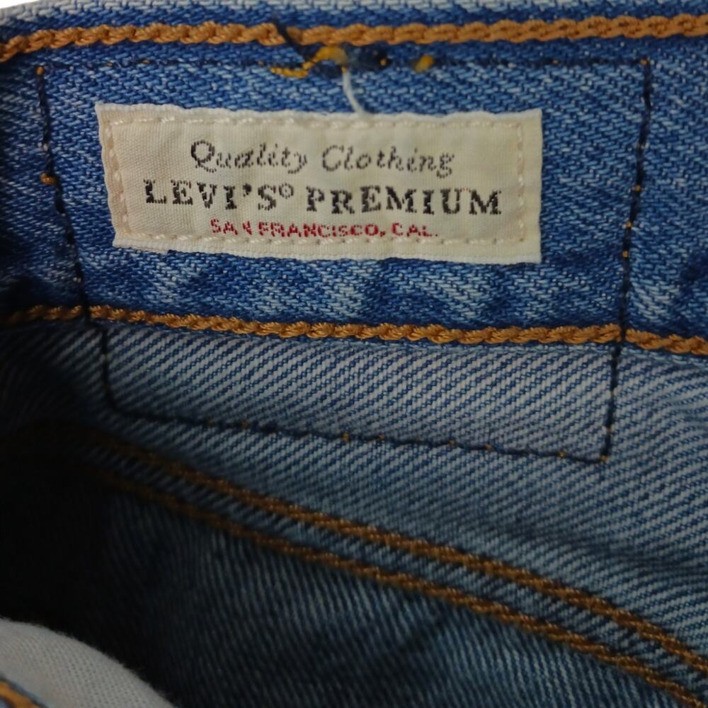 Levi's SZ 26 Premium Wedgie Straight  Distressed Knee Frayed Hem Denim - Picture 5 of 8